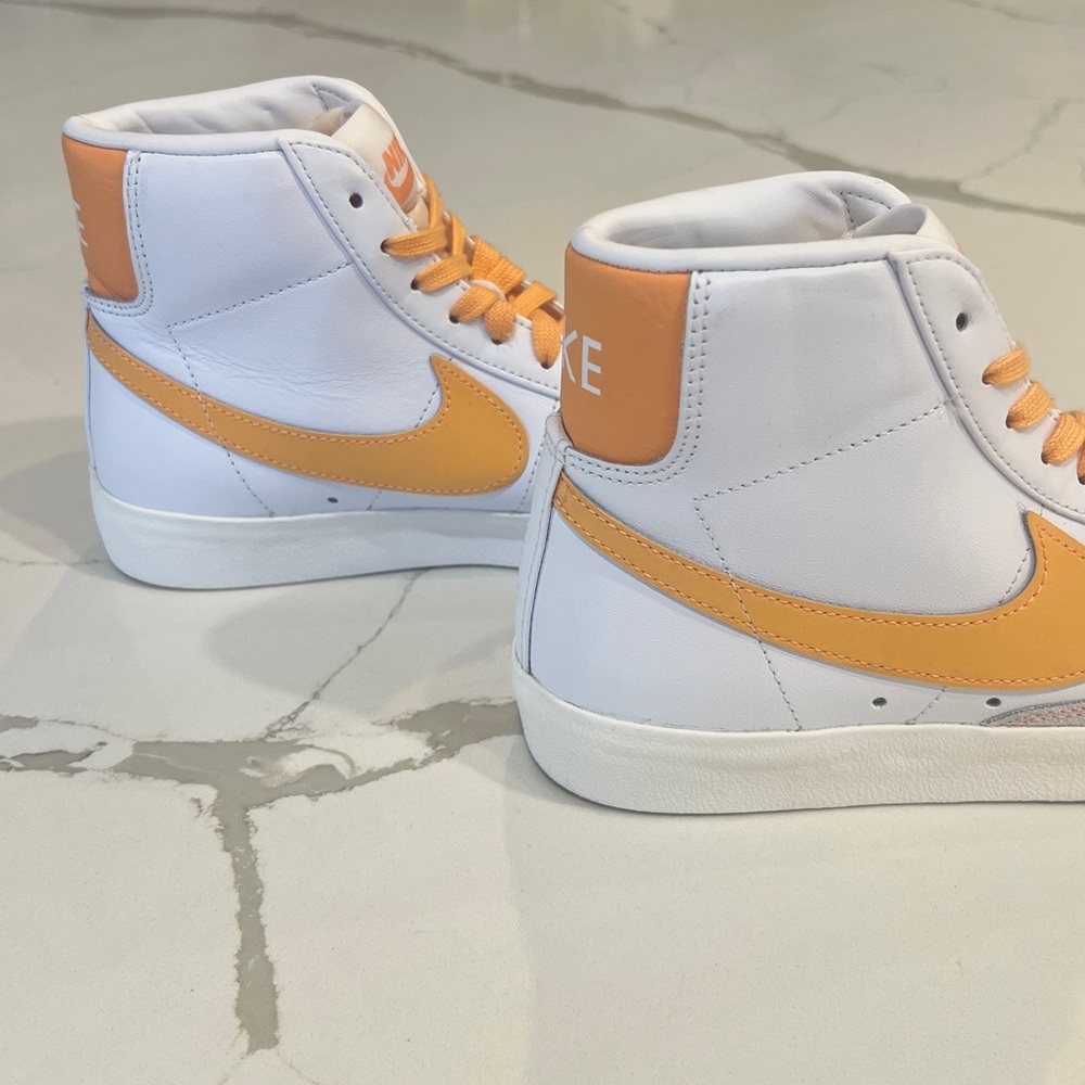 Nike Blazer Mid 77 White Peach Cream Sail Sneaker FD0287 100 Womens Sz 7.5 - Picture 11 of 15